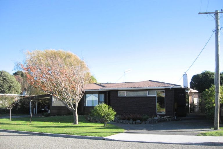 Photo of property in 25 Hillcrest Road, Raumati South, Paraparaumu, 5032