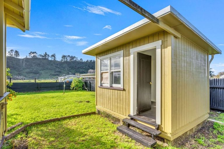 Photo of property in 5 Banks Street, Tolaga Bay, 4077