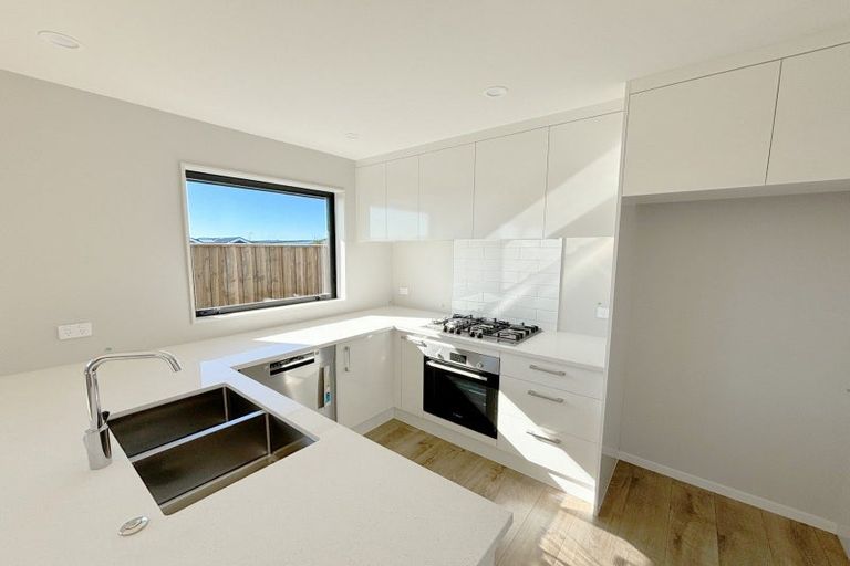 Photo of property in 15 Busby Way, Rolleston, 7614