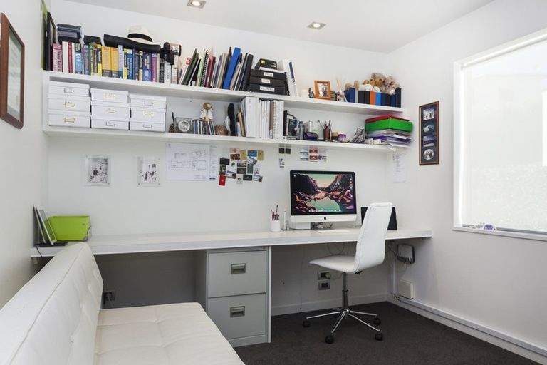 Photo of property in 16 Kenmure Drive, Huntsbury, Christchurch, 8022