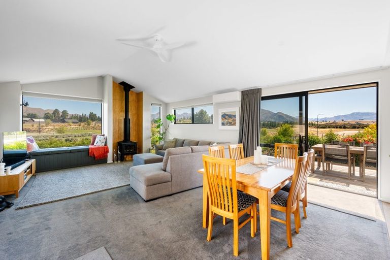 Photo of property in 8 Tahi Street, Albert Town, Wanaka, 9305