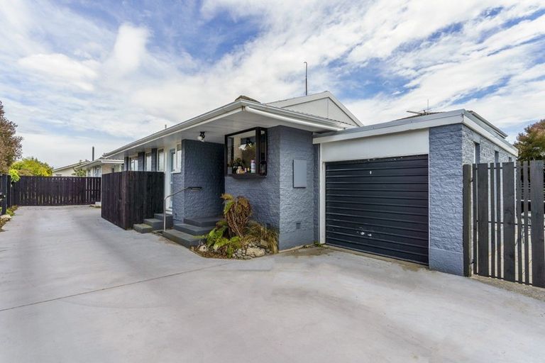 Photo of property in 1/185 Queenspark Drive, Parklands, Christchurch, 8083