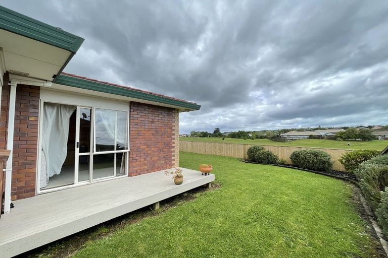 Photo of property in 1/15 Emma Court, Northpark, Auckland, 2013
