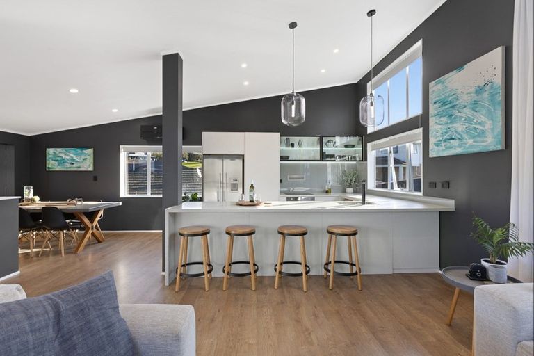 Photo of property in 83a William Bayes Place, Red Beach, 0932