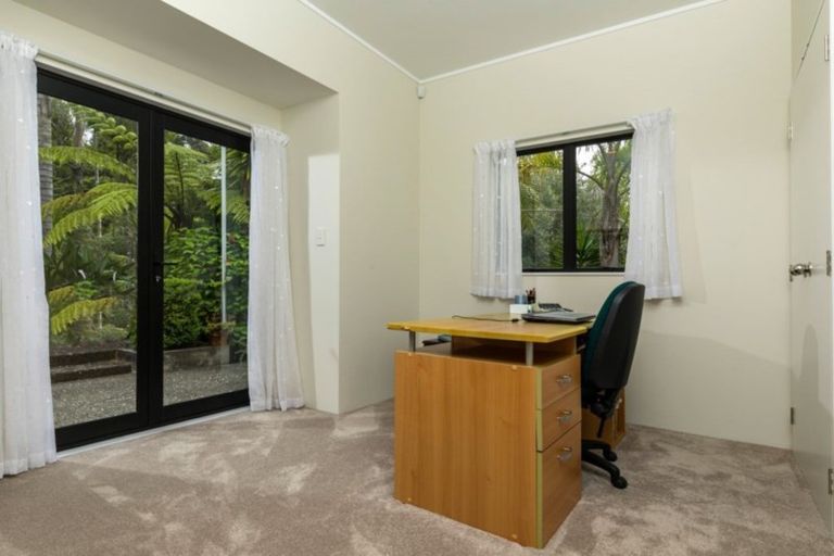 Photo of property in 23 Treetops Way, Bayview, Auckland, 0629