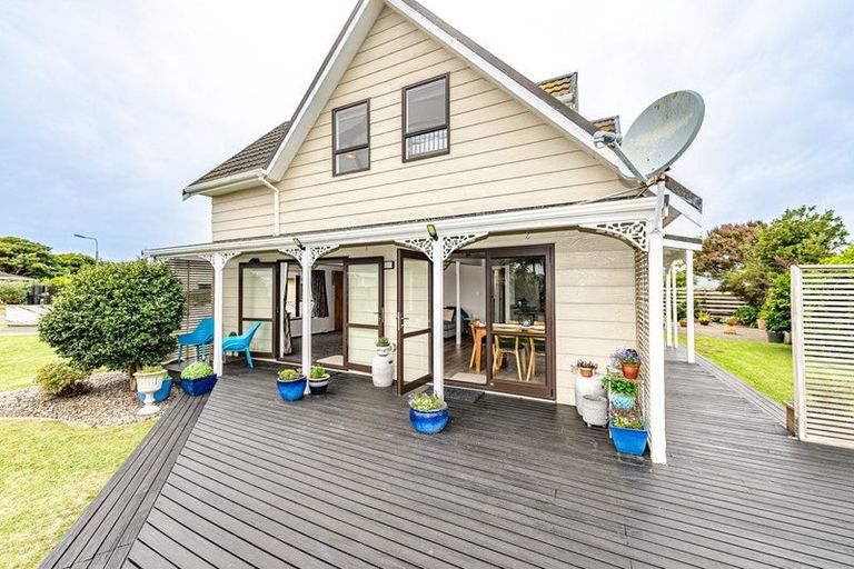Photo of property in 18 Warwick Place, Springvale, Whanganui, 4501
