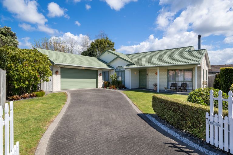 Photo of property in 33 Maurice Borich Place, Henderson, Auckland, 0610