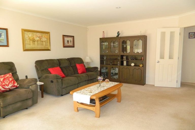 Photo of property in 11 Oakridge Drive, Kerikeri, 0230