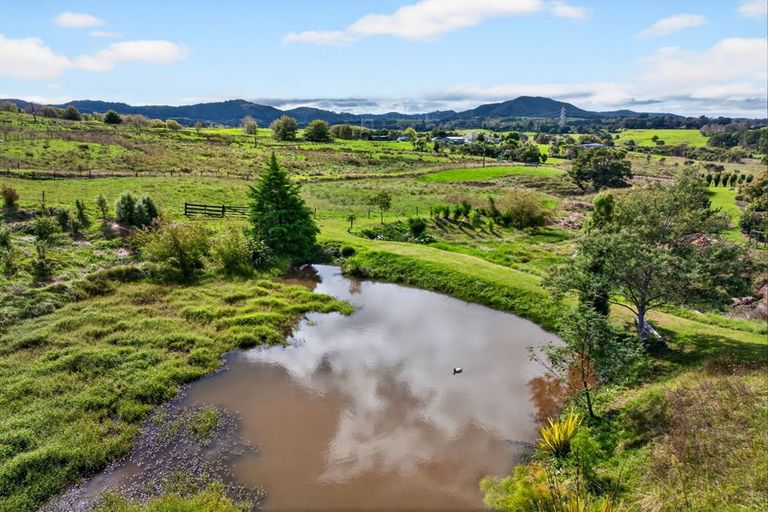 Photo of property in 252 Oneriri Road, Kaiwaka, 0573