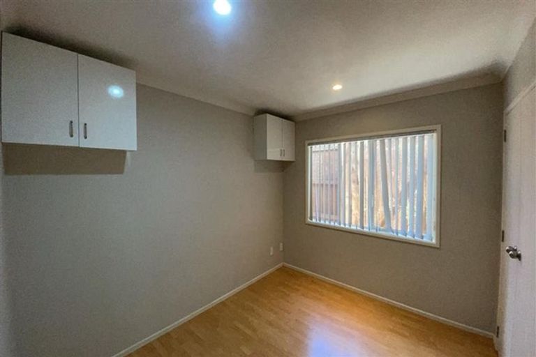 Photo of property in 18 Corrofin Drive, East Tamaki, Auckland, 2013