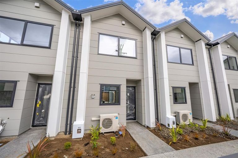 Photo of property in 4/104 Martin Street, Wallaceville, Upper Hutt, 5018