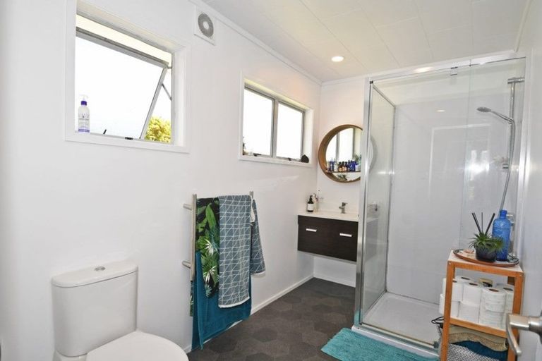 Photo of property in 44 Hauraki Road, Leigh, Warkworth, 0985