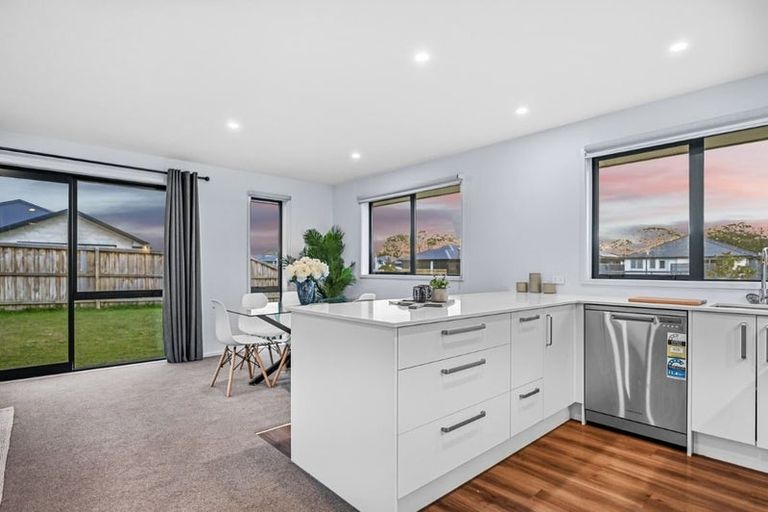 Photo of property in 2 Jasmine Street, Woodend, 7610