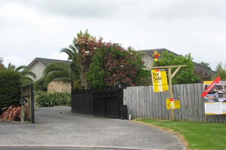 Photo of property in 8 Vintners Close, Huapai, Kumeu, 0810