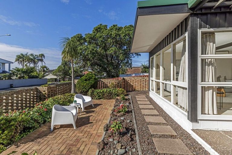 Photo of property in 1/78 Kitchener Road, Milford, Auckland, 0620
