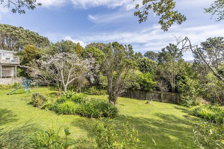 Photo of property in 61a Kahu Road, Paremata, Porirua, 5024