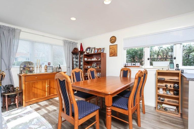 Photo of property in 48 Scott Avenue, Mangere Bridge, Auckland, 2022