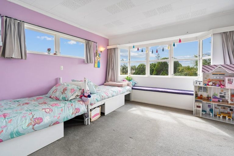 Photo of property in 1 Ranfurly Place, Te Kamo, Whangarei, 0112