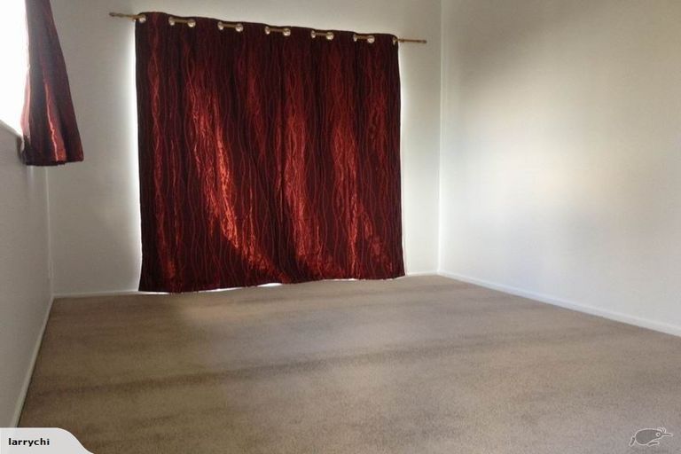 Photo of property in 2/38b Manuka Road, Glenfield, Auckland, 0629