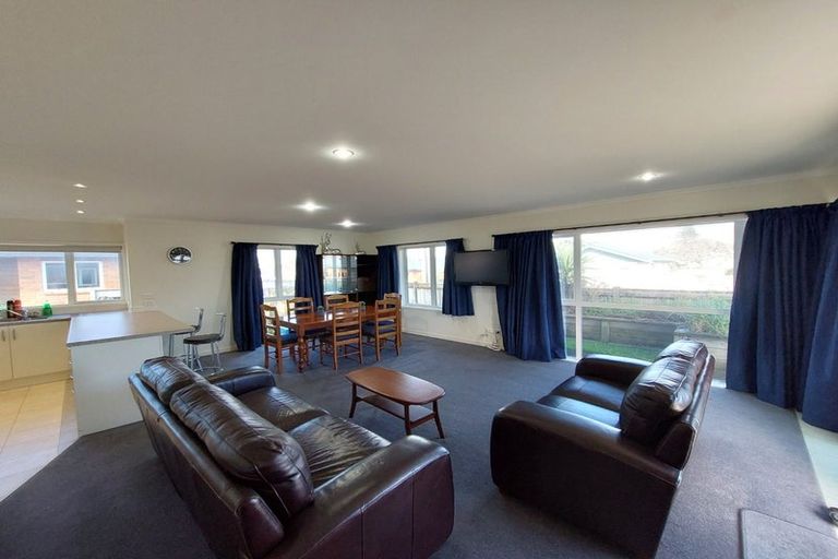 Photo of property in 33 Clemow Road, Fitzroy, New Plymouth, 4312