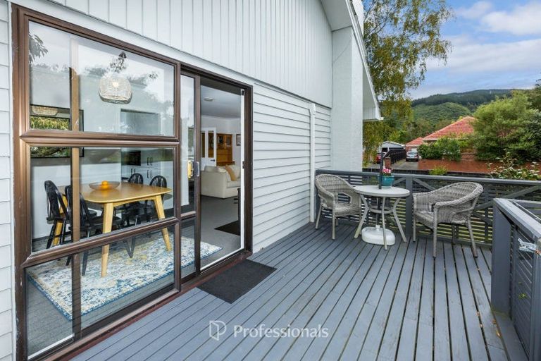 Photo of property in 35 Whirinaki Crescent, Heretaunga, Upper Hutt, 5018