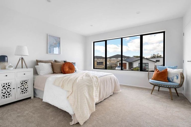 Photo of property in 5/3 Kaimai Avenue, Massey, Auckland, 0614