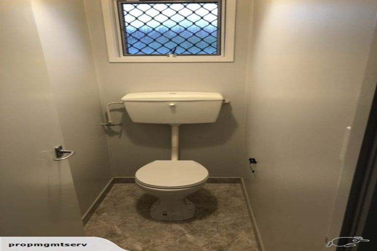 Photo of property in 18 Newham Place, Henderson, Auckland, 0612