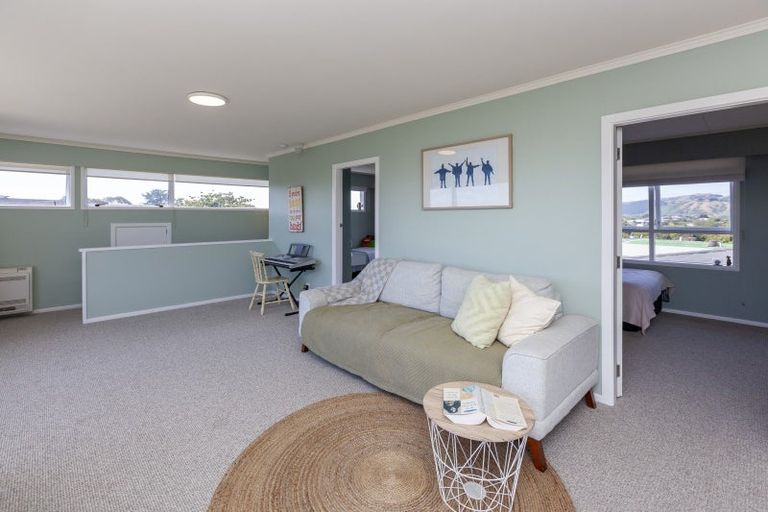 Photo of property in 30 Newry Road, Raumati Beach, Paraparaumu, 5032