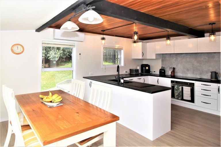 Photo of property in 8 Ngahere Drive, Horahora, Whangarei, 0110