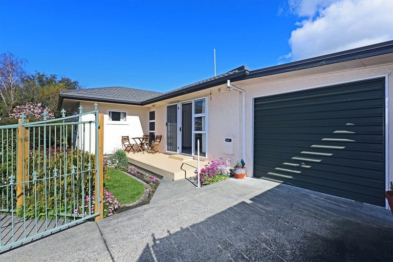 Photo of property in 18b Chester Street, Taradale, Napier, 4112
