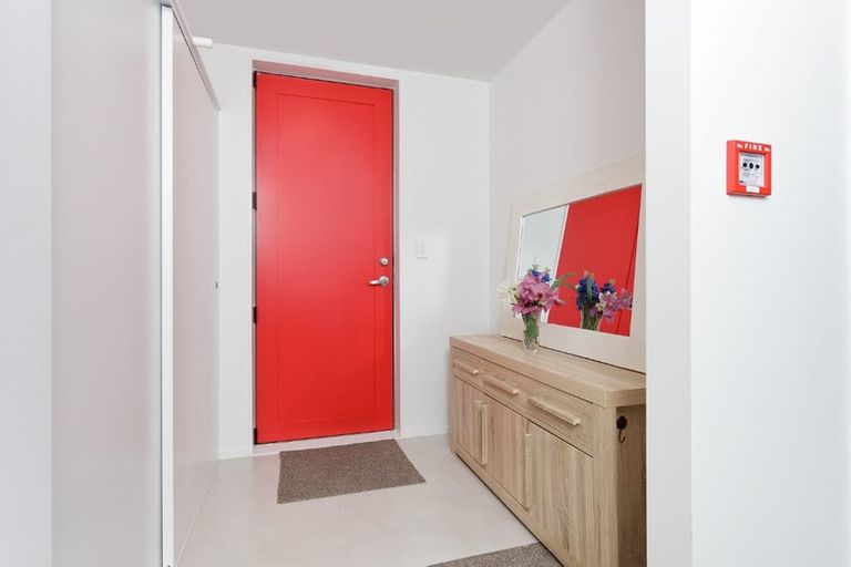 Photo of property in 12/26 Railway Street West, Papakura, 2110