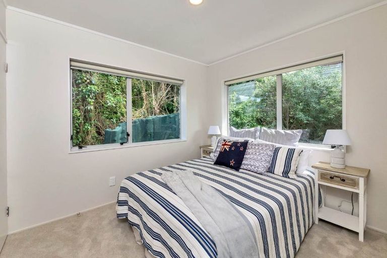 Photo of property in 2/78a Onewa Road, Northcote Point, Auckland, 0627