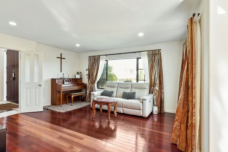 Photo of property in 16 Amaretto Avenue, Flat Bush, Auckland, 2019