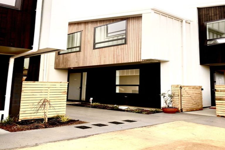 Photo of property in 3/78 Orangi Kaupapa Road, Northland, Wellington, 6012