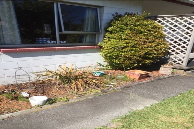 Photo of property in 2/1 Rosier Road, Glen Eden, Auckland, 0602