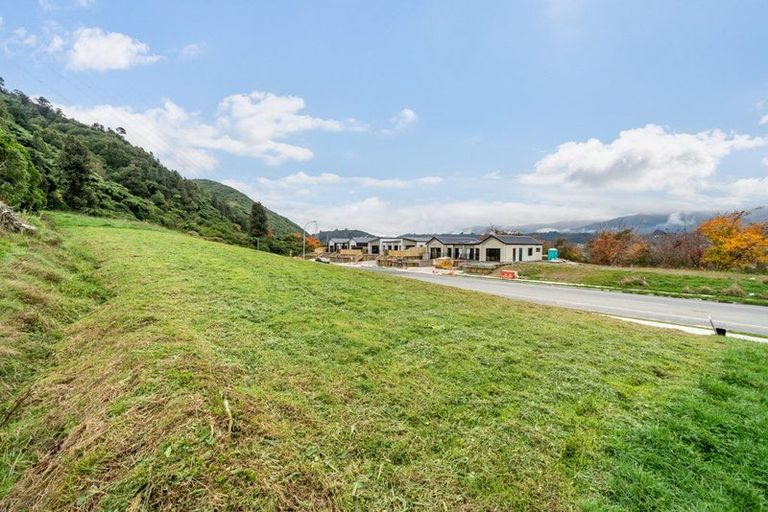 Photo of property in 22 Colorado Road, Totara Park, Upper Hutt, 5018