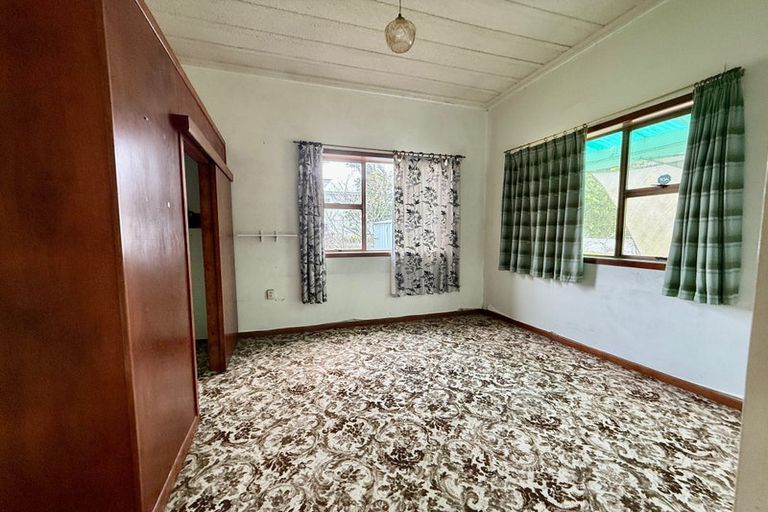 Photo of property in 137 Birkenhead Avenue, Birkenhead, Auckland, 0626