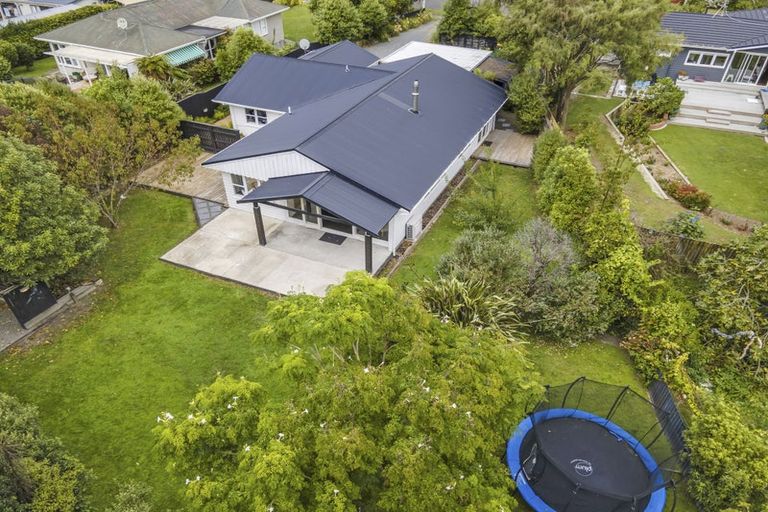 Photo of property in 73 Kohekohe Road, Waikanae, 5036