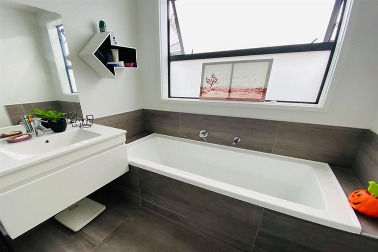 Photo of property in 4 Tomairangi Crescent, Pukekohe, 2120