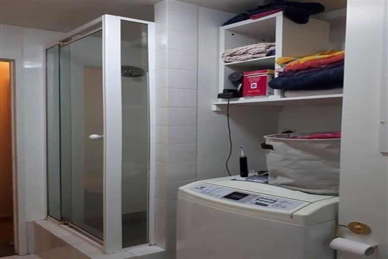 Photo of property in 17/67 Princes Street, Northcote Point, Auckland, 0627