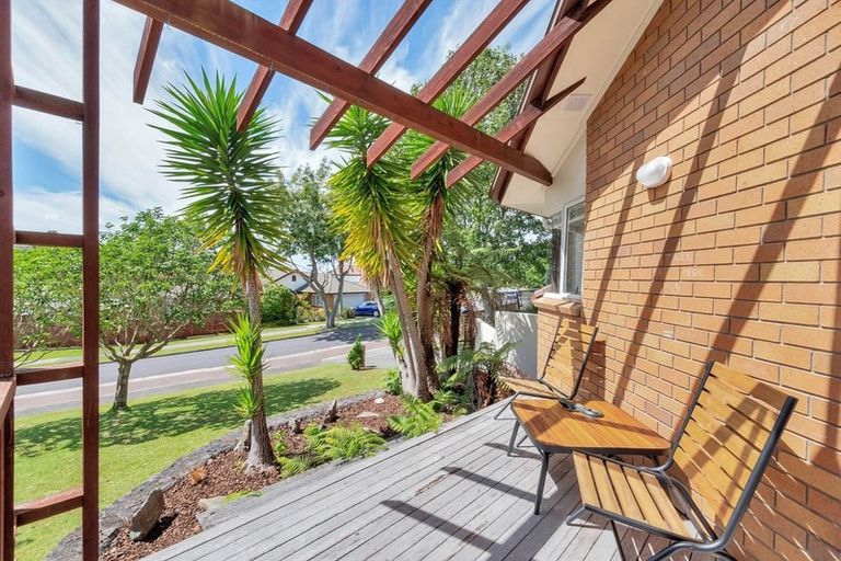 Photo of property in 9 Phoebe Meikle Place, Torbay, Auckland, 0630