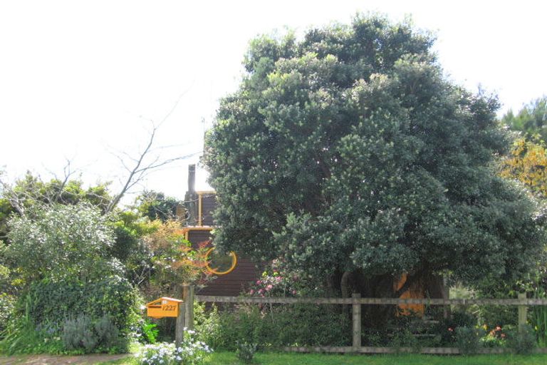 Photo of property in 1227 Papamoa Beach Road, Papamoa Beach, Papamoa, 3118