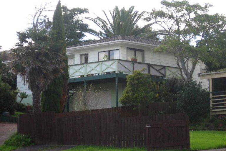 Photo of property in 17 Skyla Place, Massey, Auckland, 0614