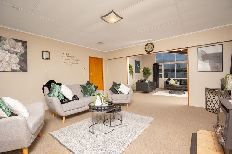 Photo of property in 404 High Street South, Carterton, 5713