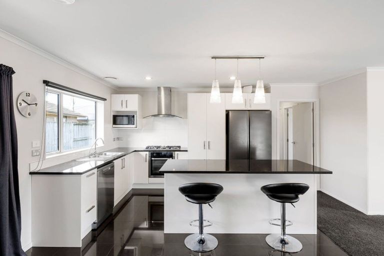 Photo of property in 5 Allgood Place, Rototuna North, Hamilton, 3210