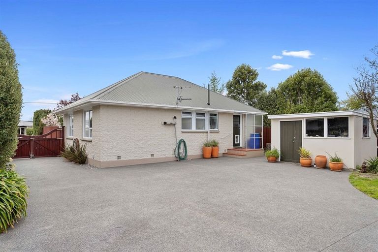 Photo of property in 36 Daniels Road, Redwood, Christchurch, 8051