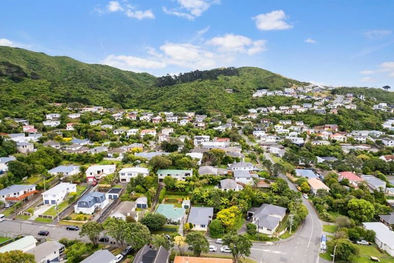 Photo of property in 4 Arapiko Street, Johnsonville, Wellington, 6037