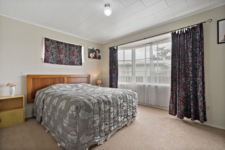 Photo of property in 14 Joanne Place, Rosehill, Papakura, 2113