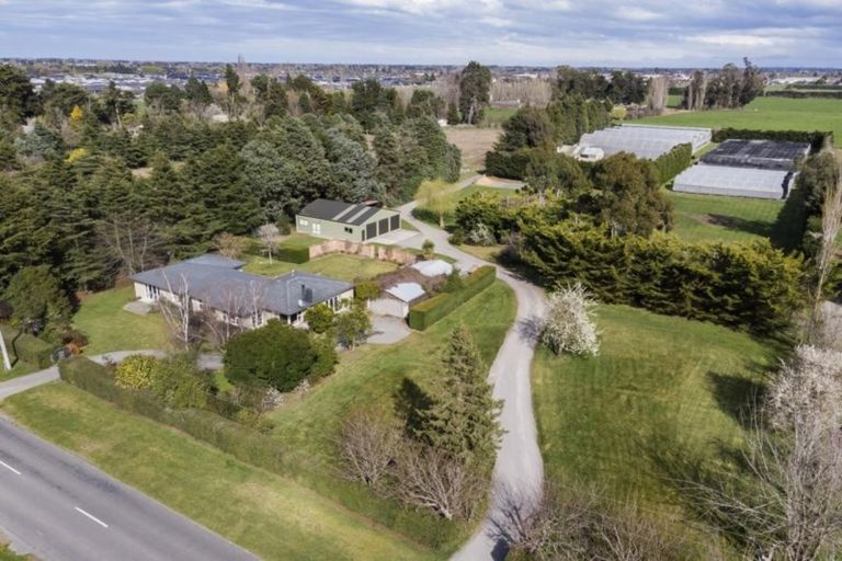 Photo of property in 39 Golf Links Road, Rangiora, 7473