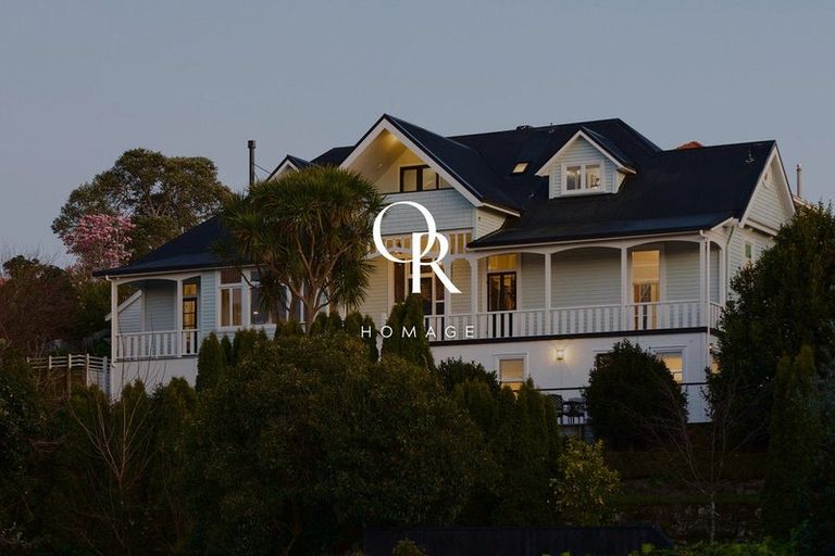 Photo of property in 10 Cobden Road, Bluff Hill, Napier, 4110